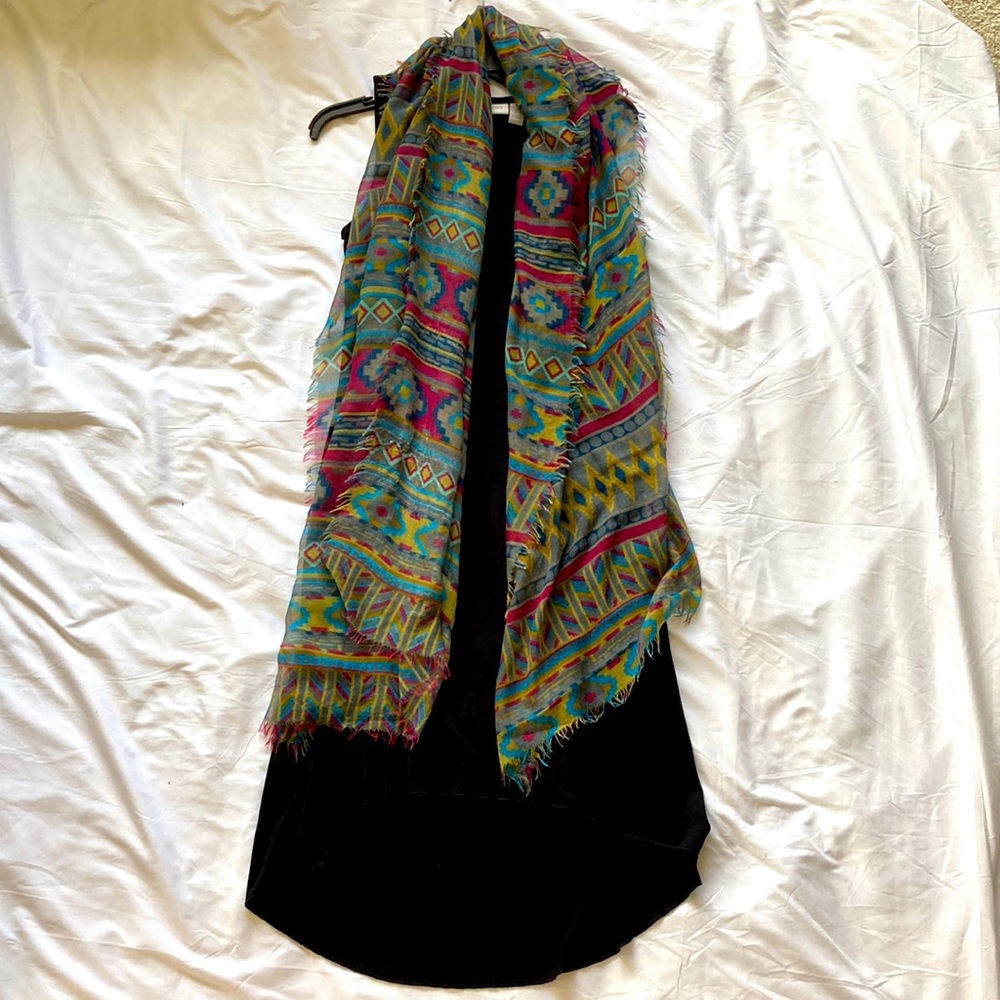 Aztec Scarf - Picture 17 of 17